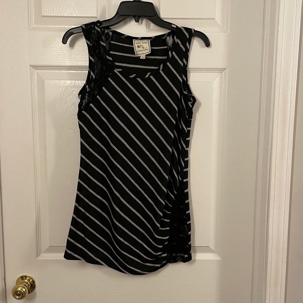 Black & Grey top. Size Large.